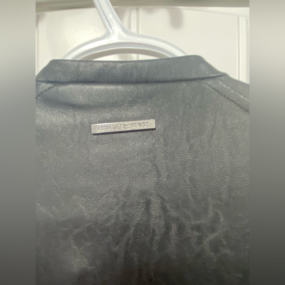 Woman’s black Armani exchange faux leather jacket size medium - Picture 5 of 6
